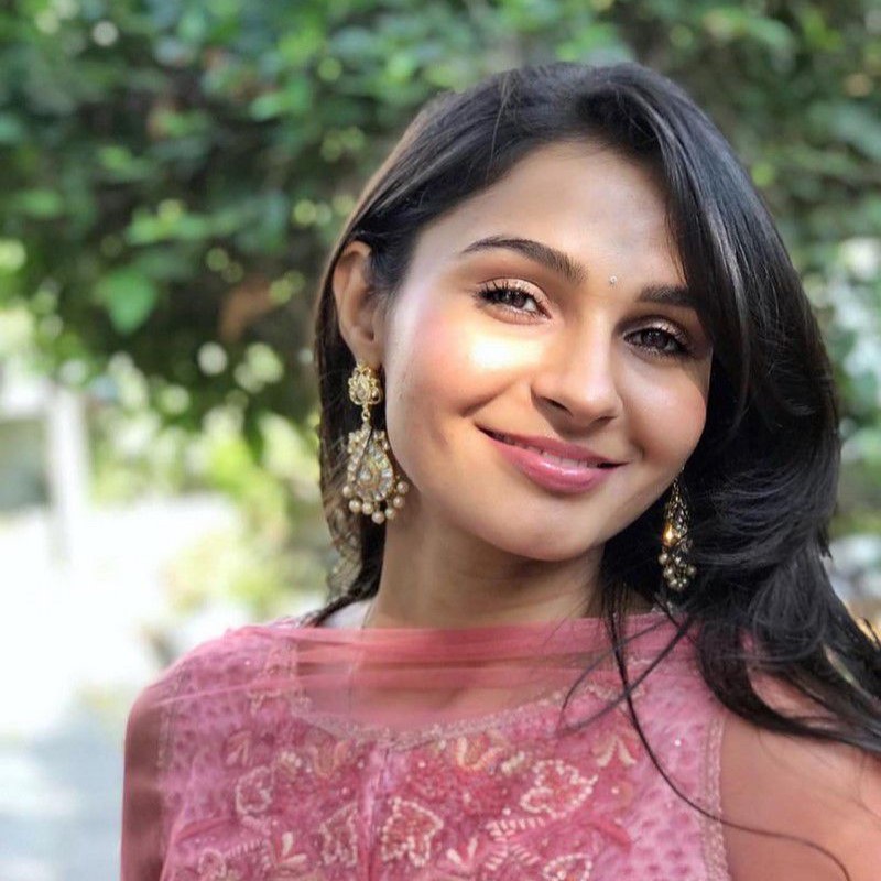 actress andrea profile pic 